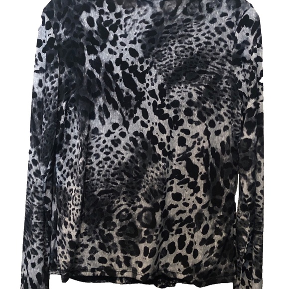 (NWT) Dress Barn Women's Black/Gray Leopard Long Sleeve Faux Wrap Top Size PM - Picture 7 of 9